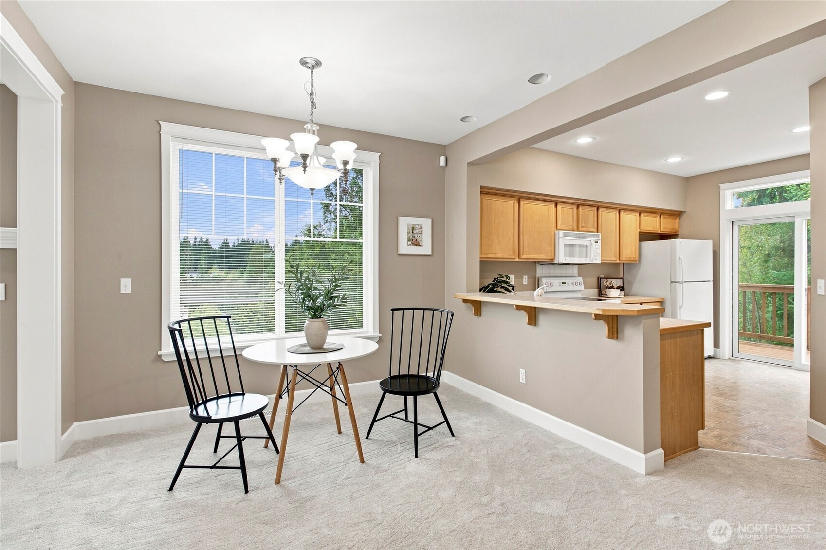 129 Birch Street Property Photo 2