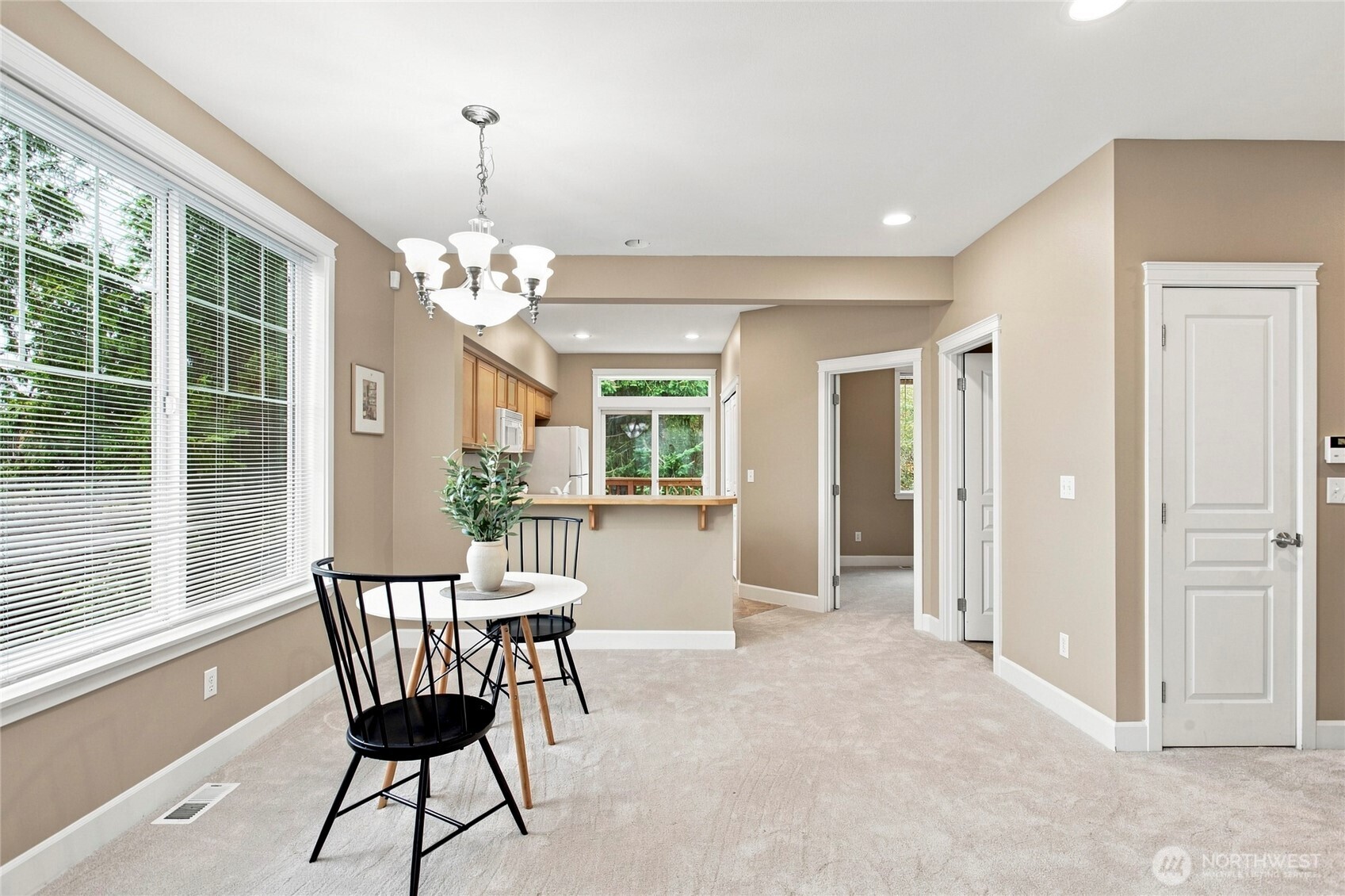 129 Birch Street Property Photo 3