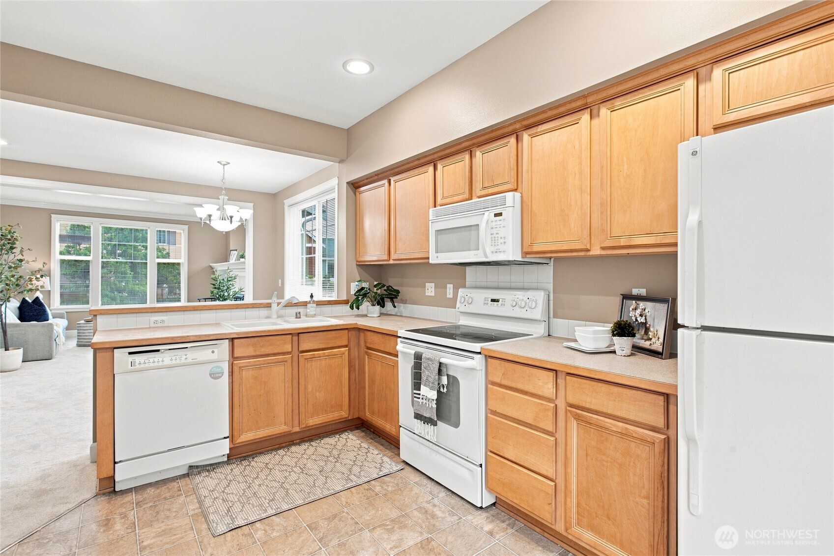 129 Birch Street Property Photo 5