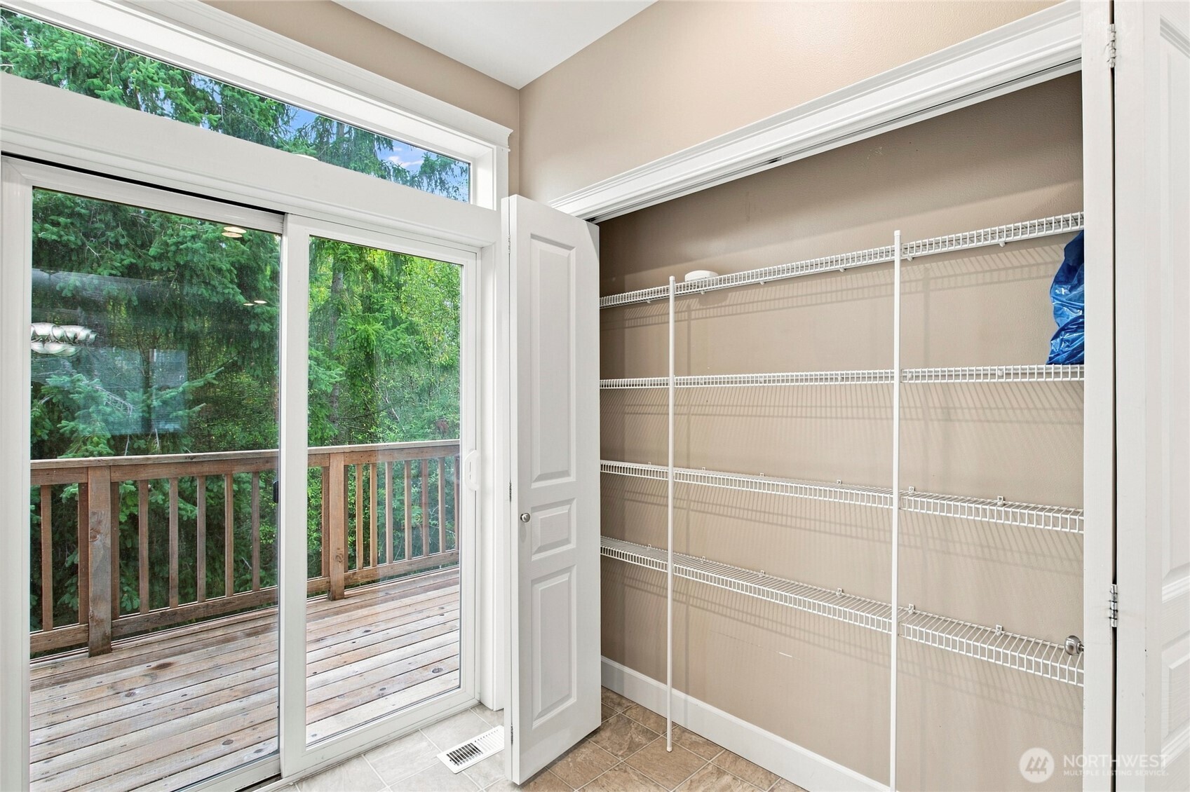 129 Birch Street Property Photo 15