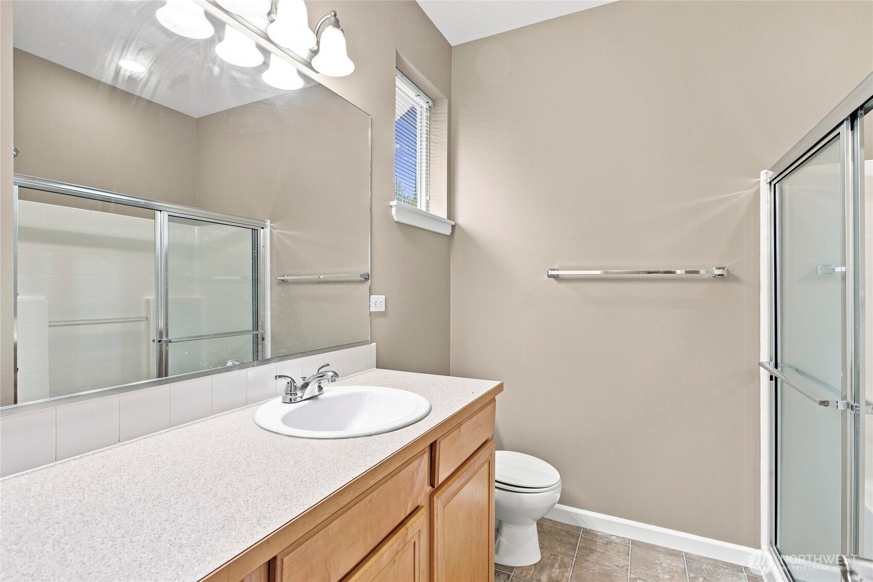 129 Birch Street Property Photo 25