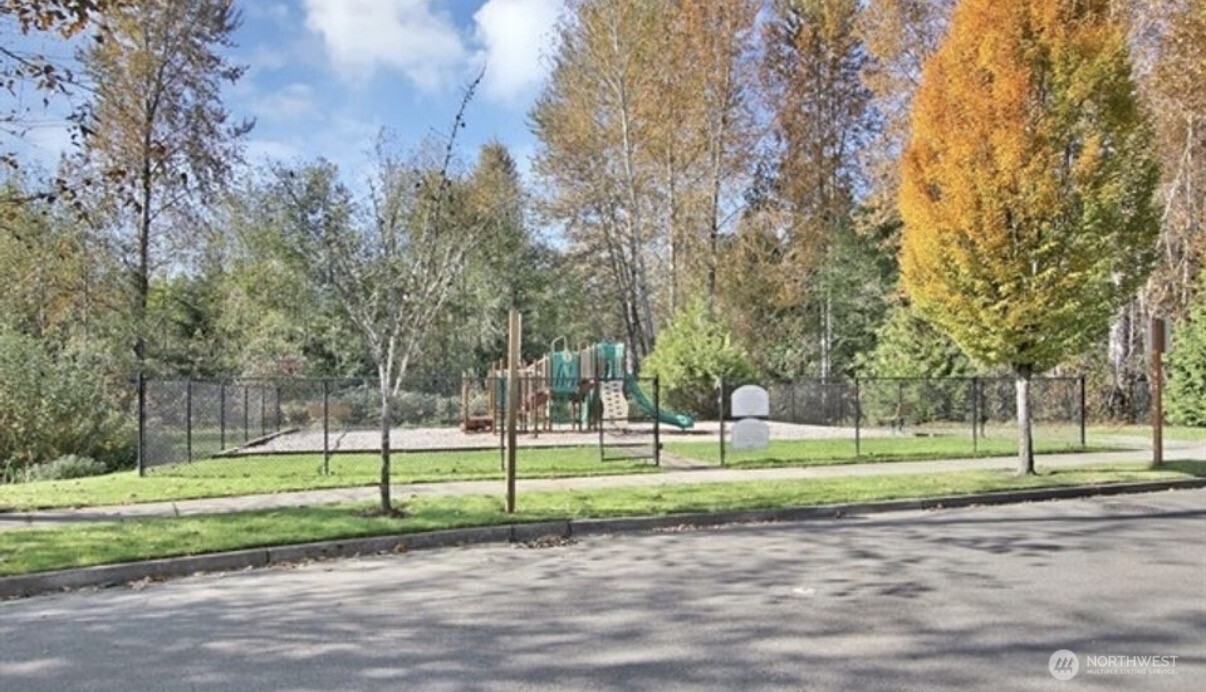 129 Birch Street Property Photo 29