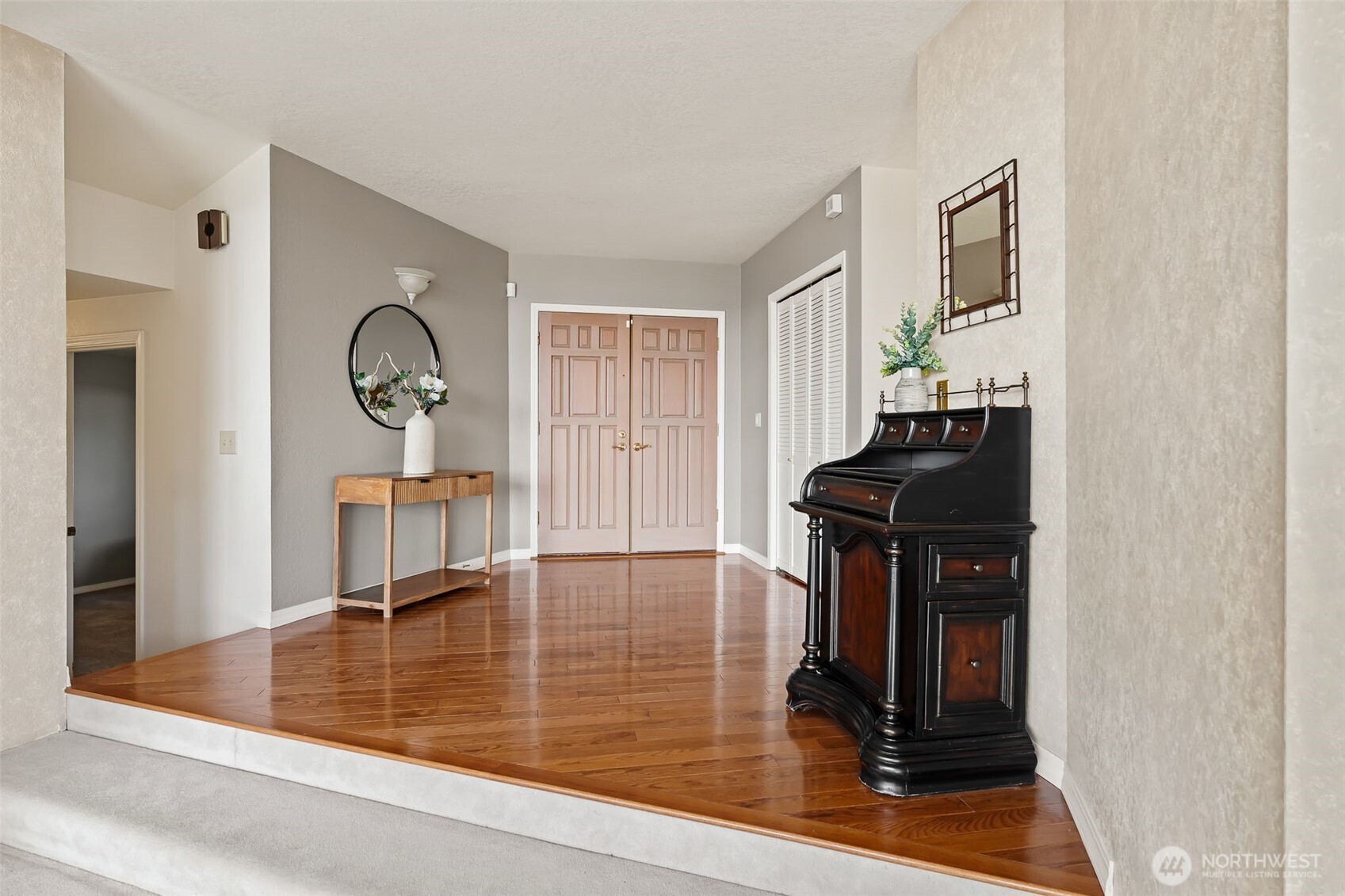 7407 Englewood Avenue Property Photo 8