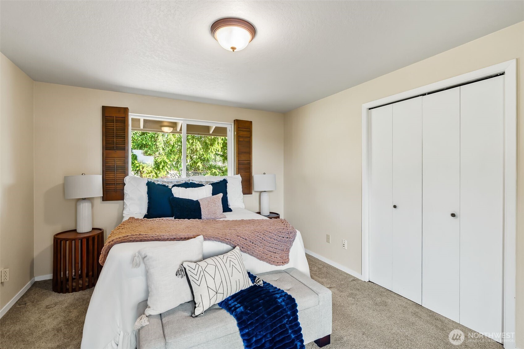 7407 Englewood Avenue Property Photo 33