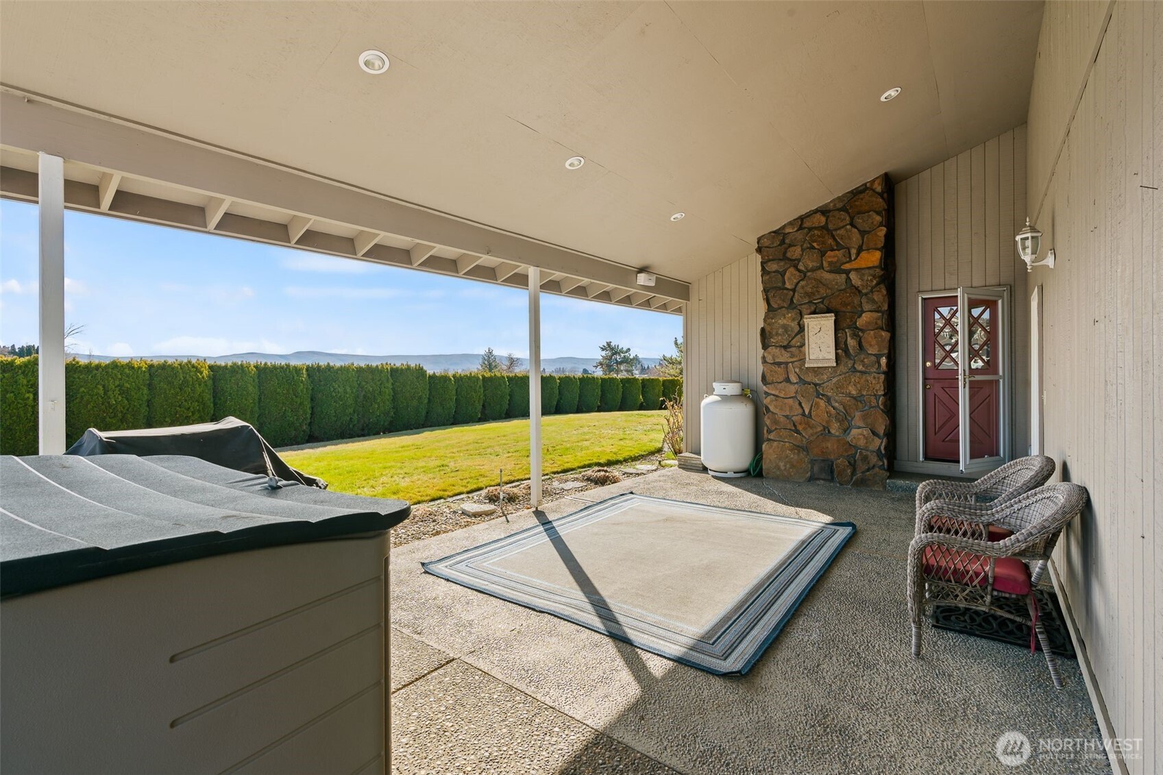 7407 Englewood Avenue Property Photo 34