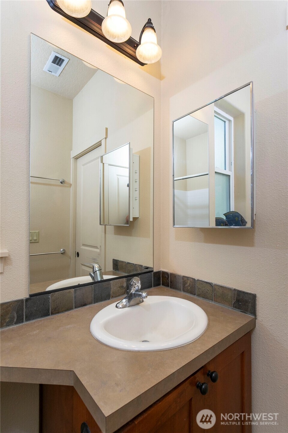 7108 Ne 56th Street Property Photo 10