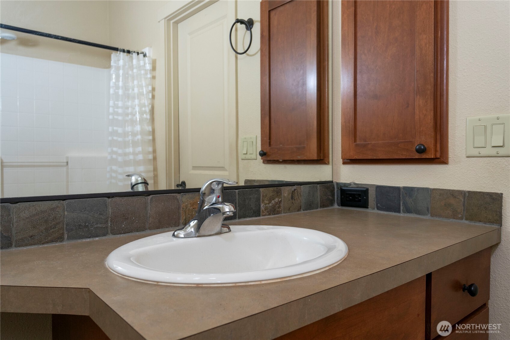 7108 Ne 56th Street Property Photo 22