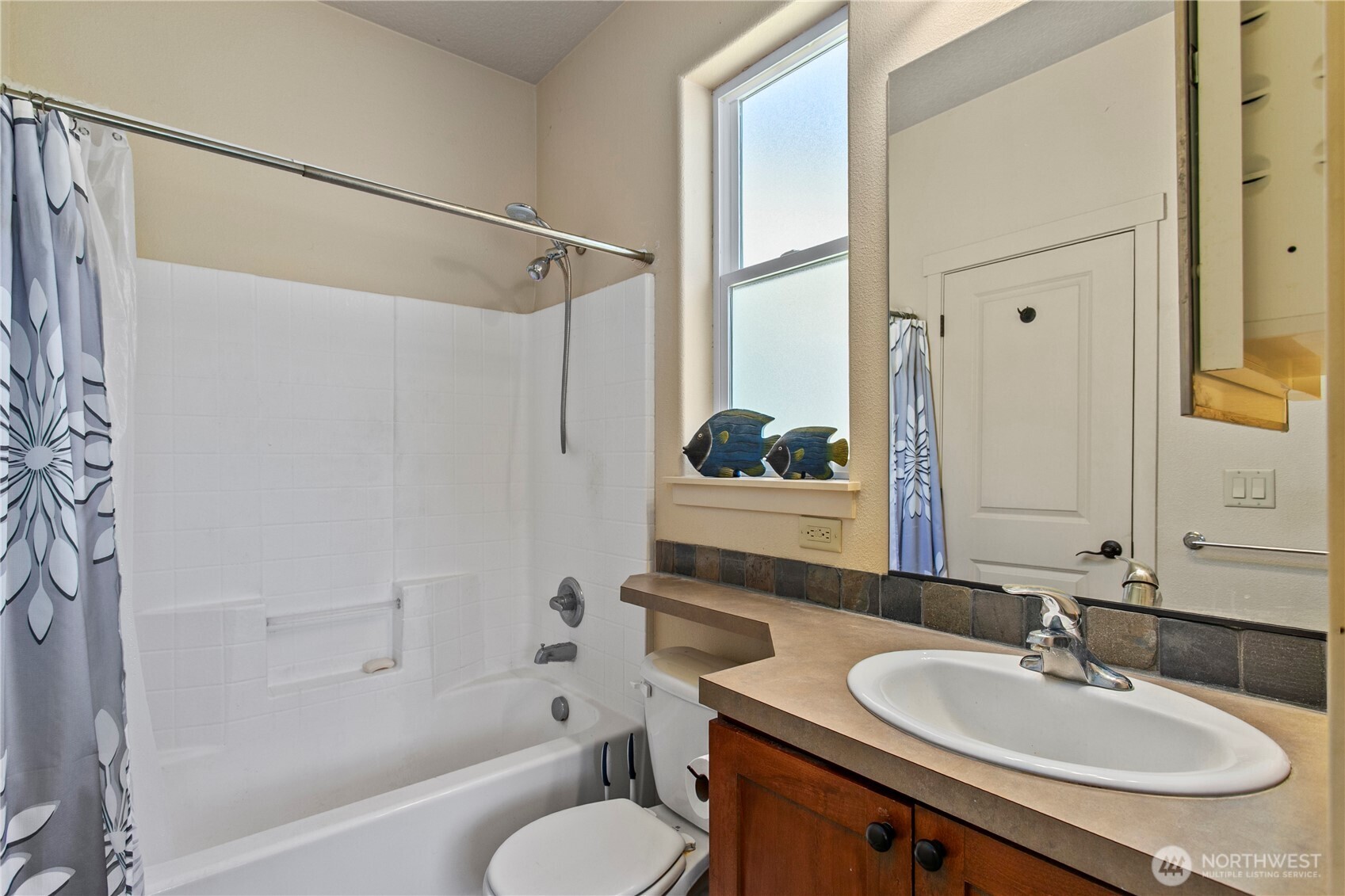 7108 Ne 56th Street Property Photo 28