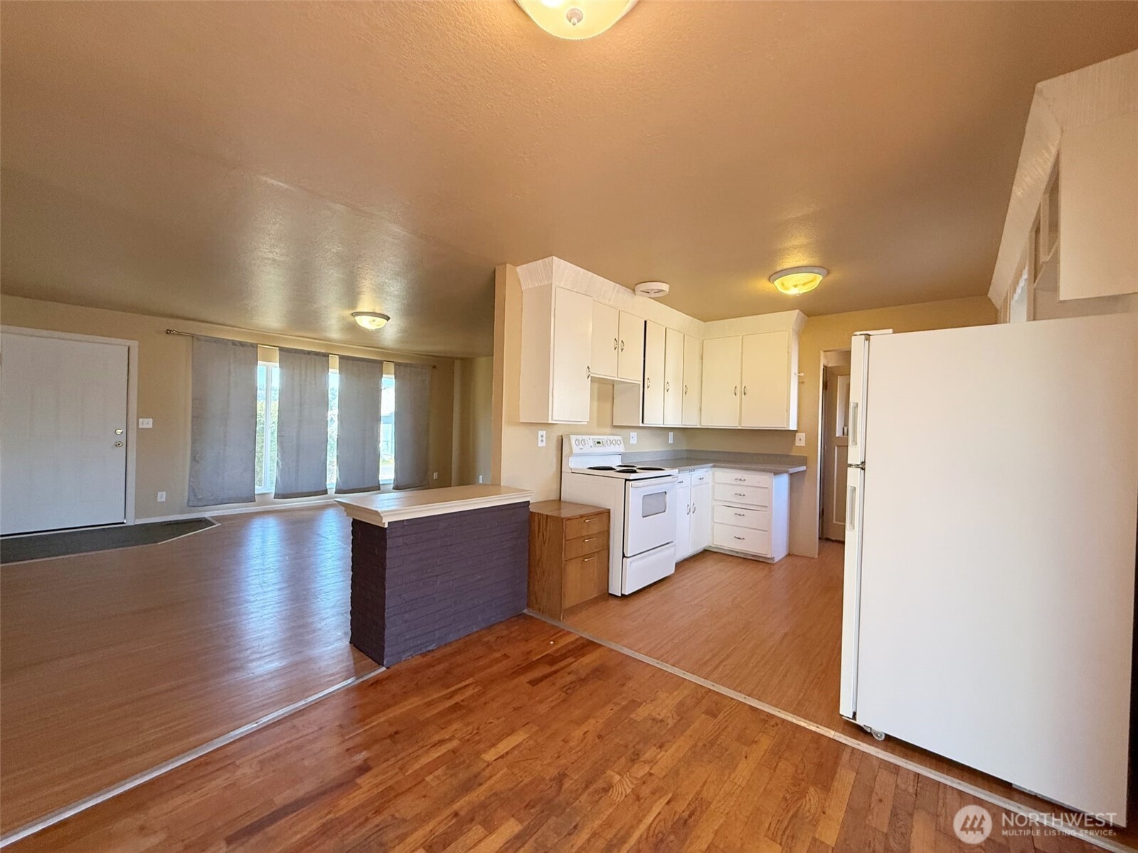 124 Hope Street Property Photo 6