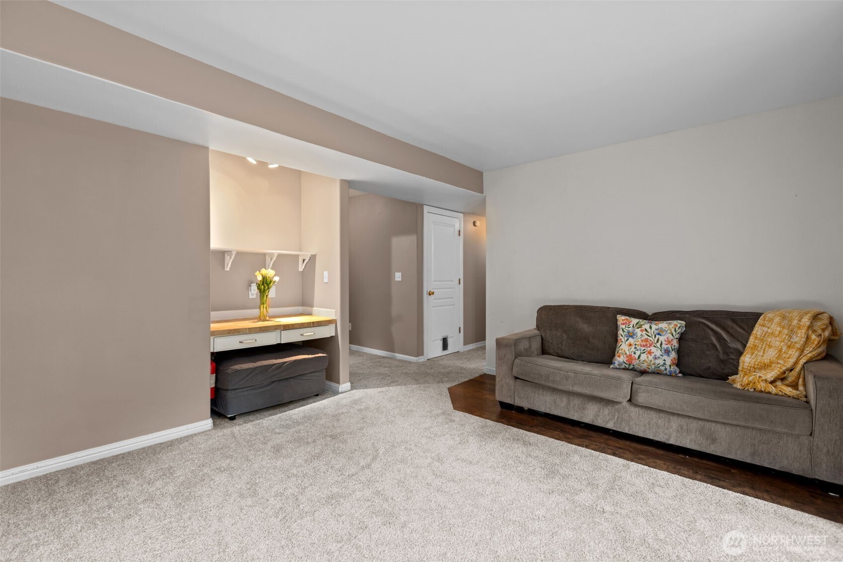 37811 21st Court Property Photo 15
