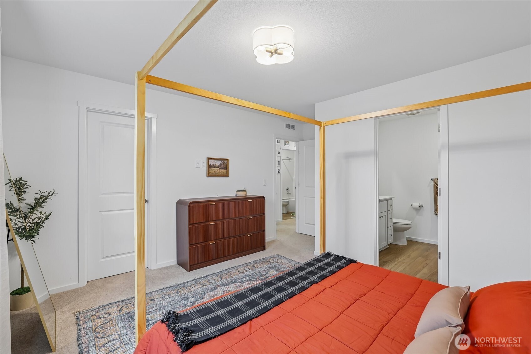 2027 Henderson Way Property Photo 19