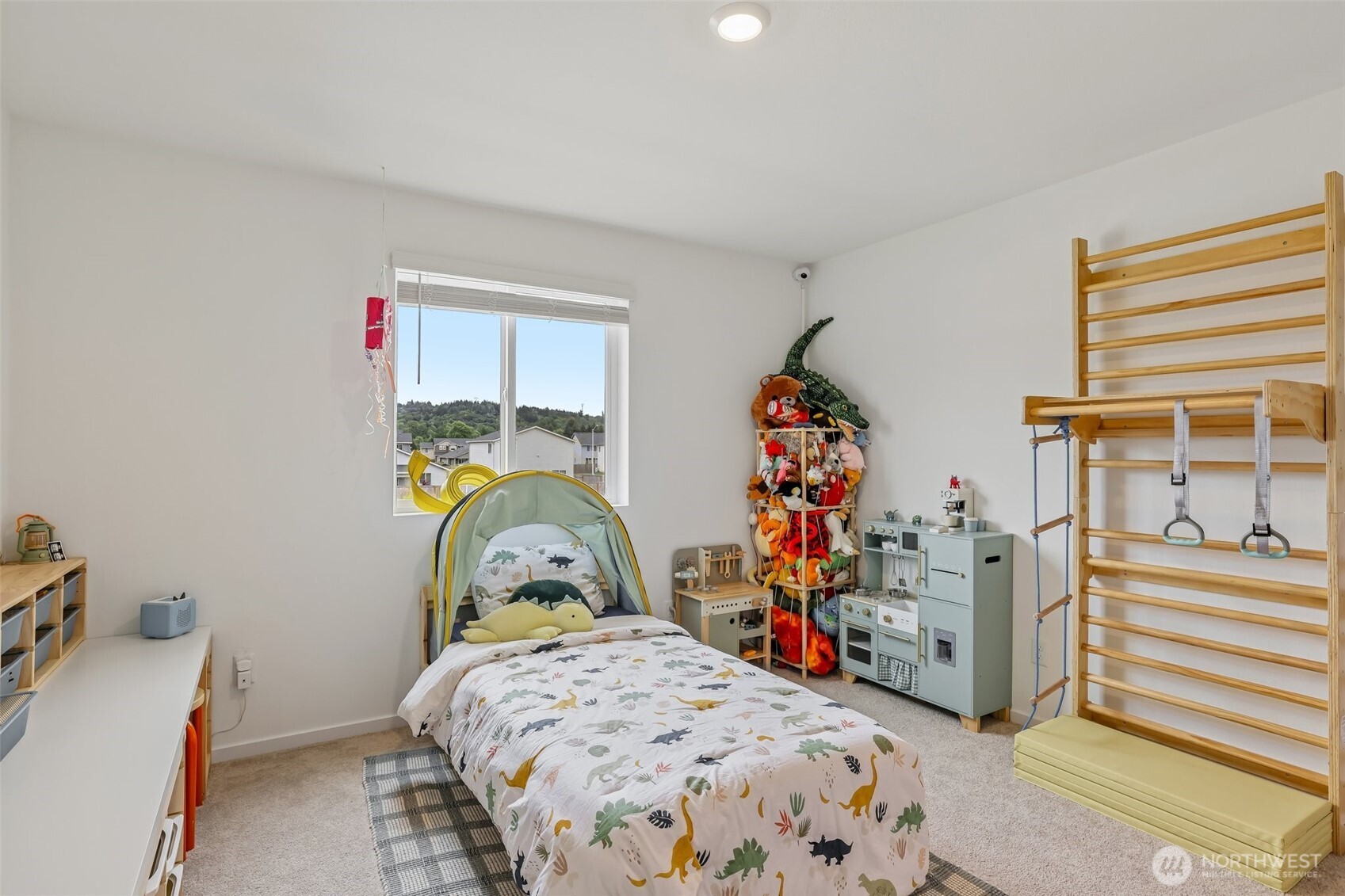 2027 Henderson Way Property Photo 24