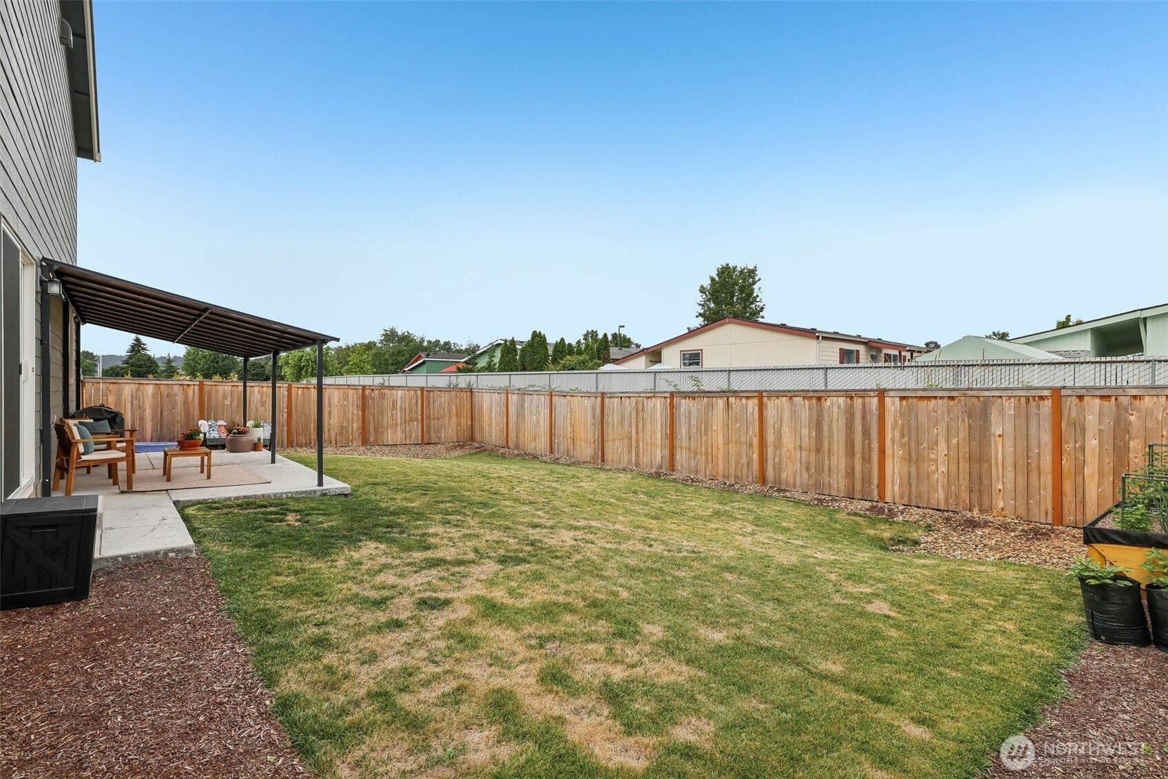 2027 Henderson Way Property Photo 31