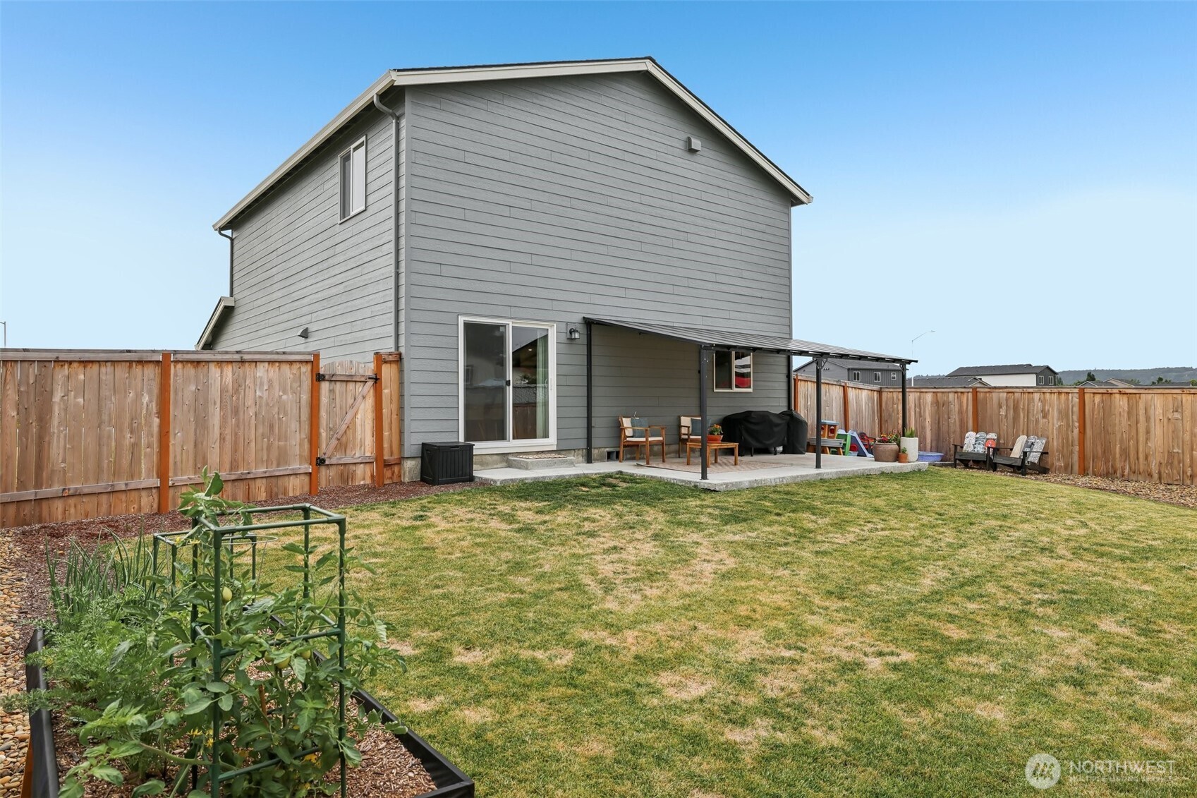 2027 Henderson Way Property Photo 32