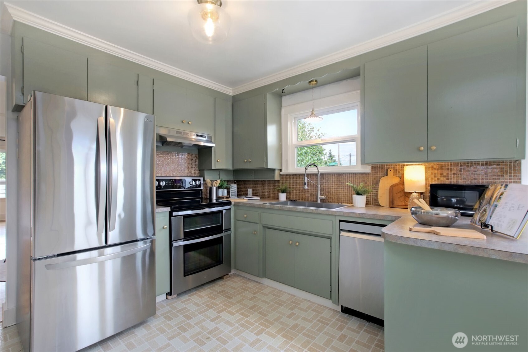 1920 N Stevens Street Property Photo 14