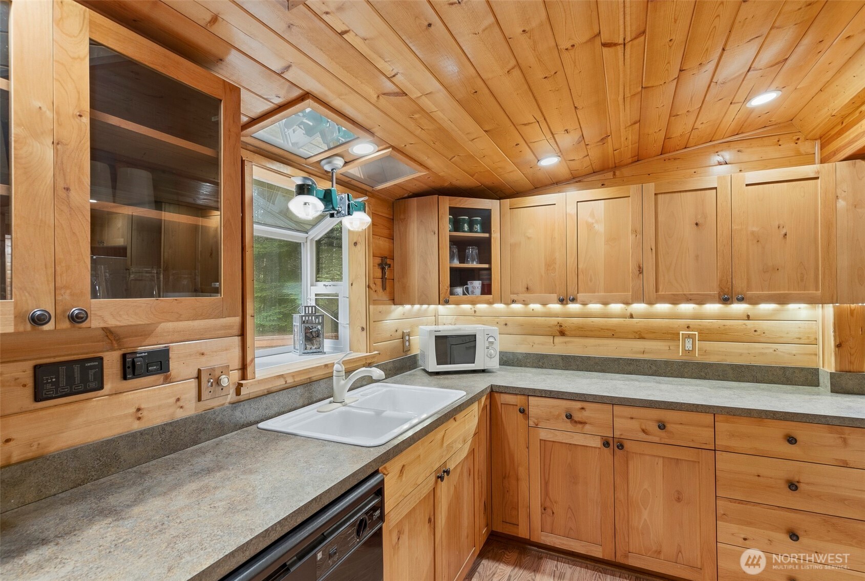 191 Northwoods Cabin Property Photo 8