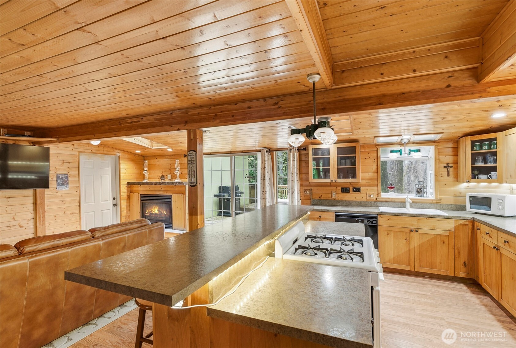 191 Northwoods Cabin Property Photo 9