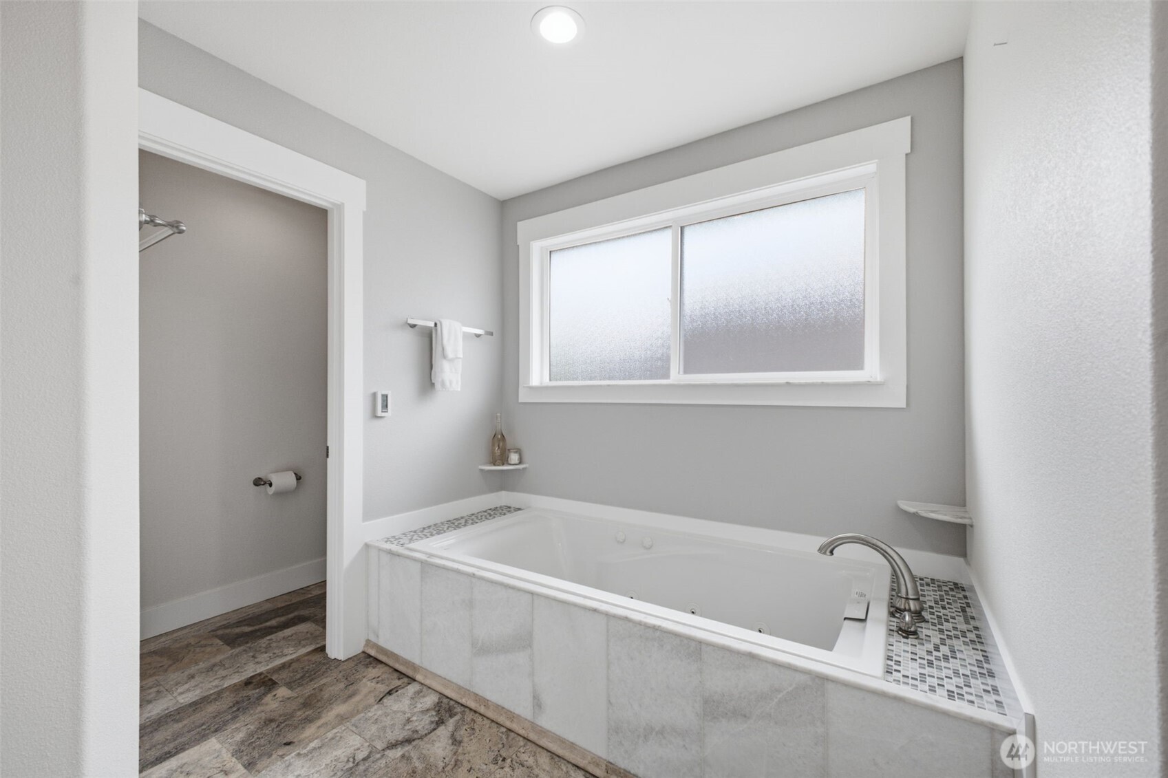 20910 Church Lake Drive Property Photo 12