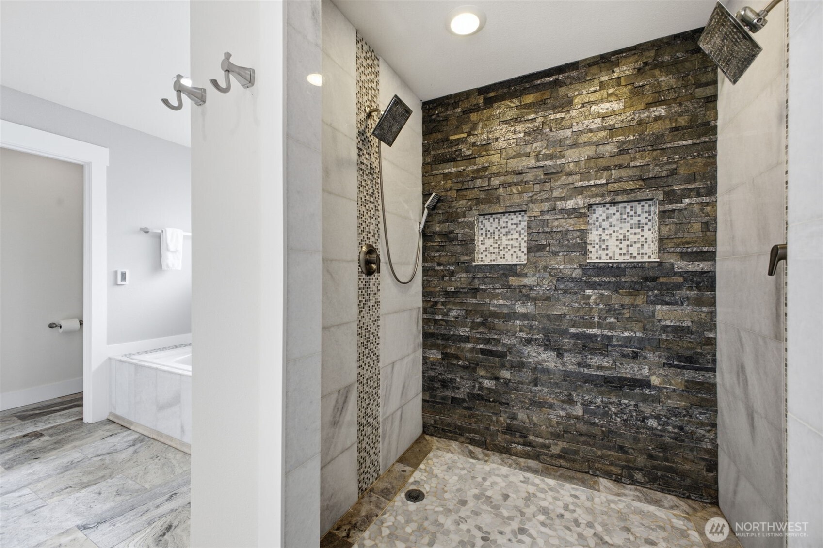 20910 Church Lake Drive Property Photo 13