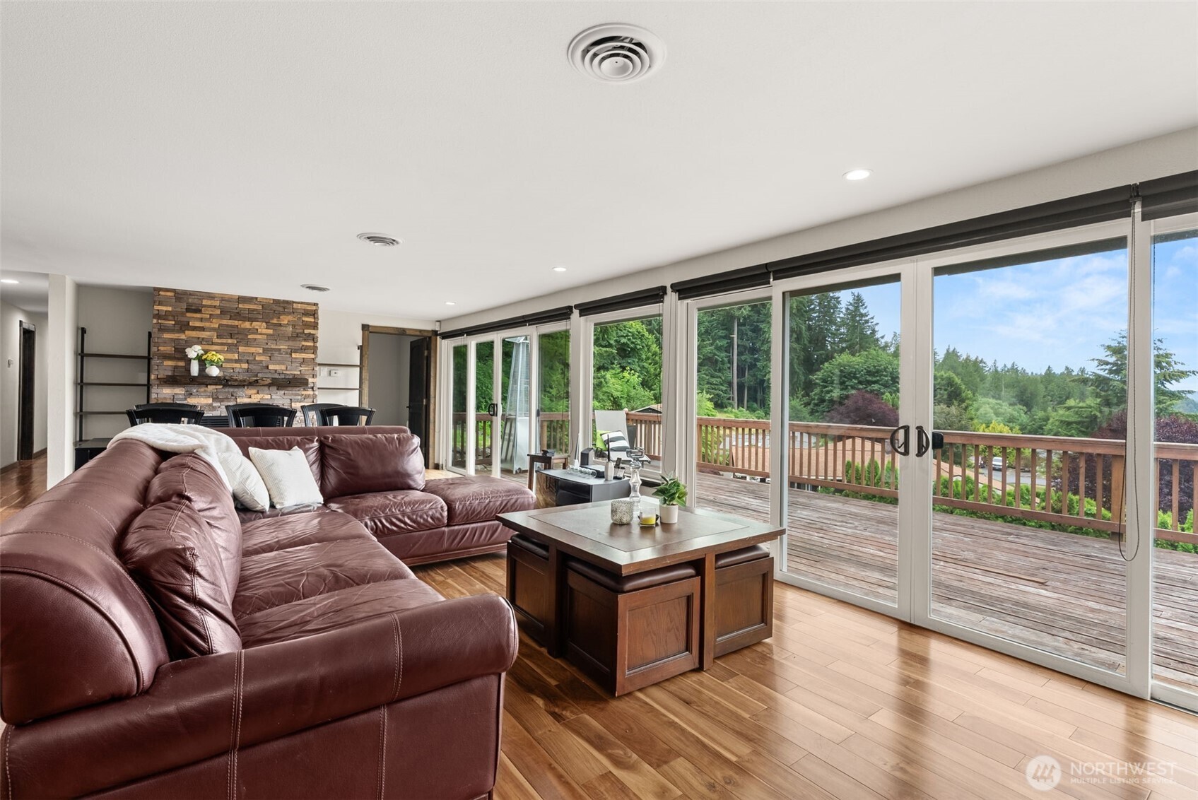 233 Devereese Road Property Photo 10