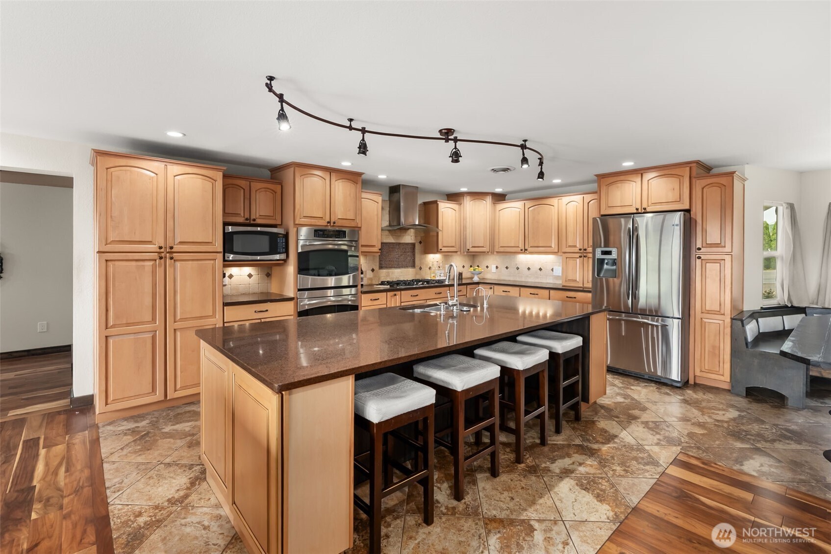 233 Devereese Road Property Photo 12
