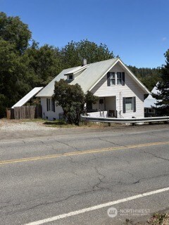 407 S 1st Street Property Photo 1