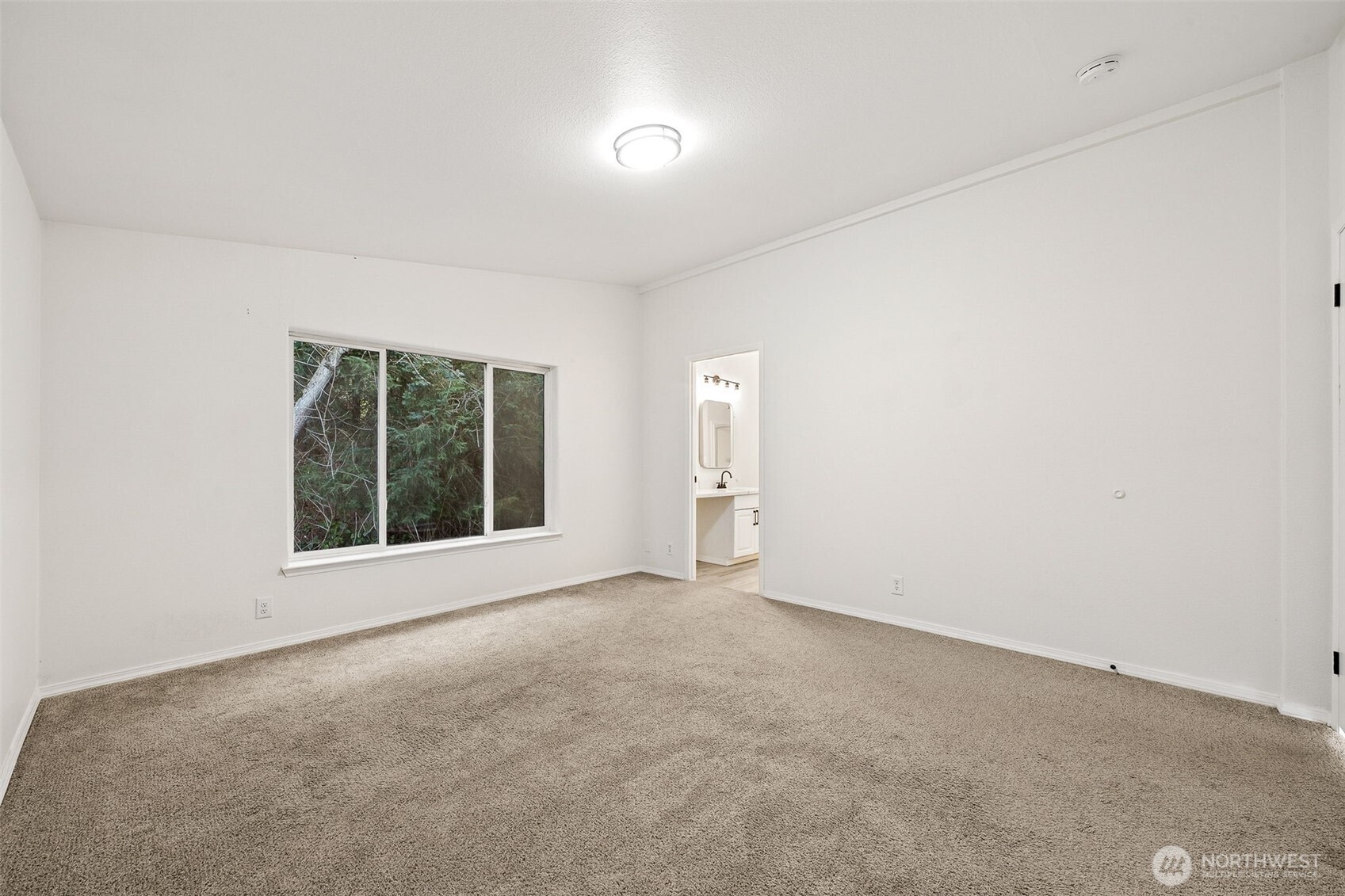 9421 21st Avenue Property Photo 11