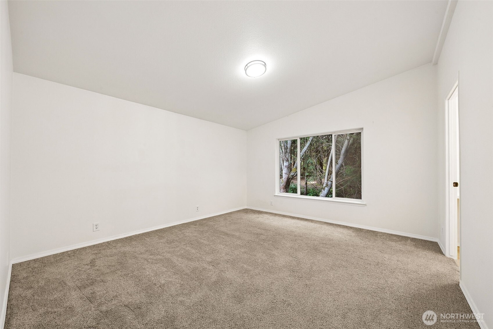 9421 21st Avenue Property Photo 12