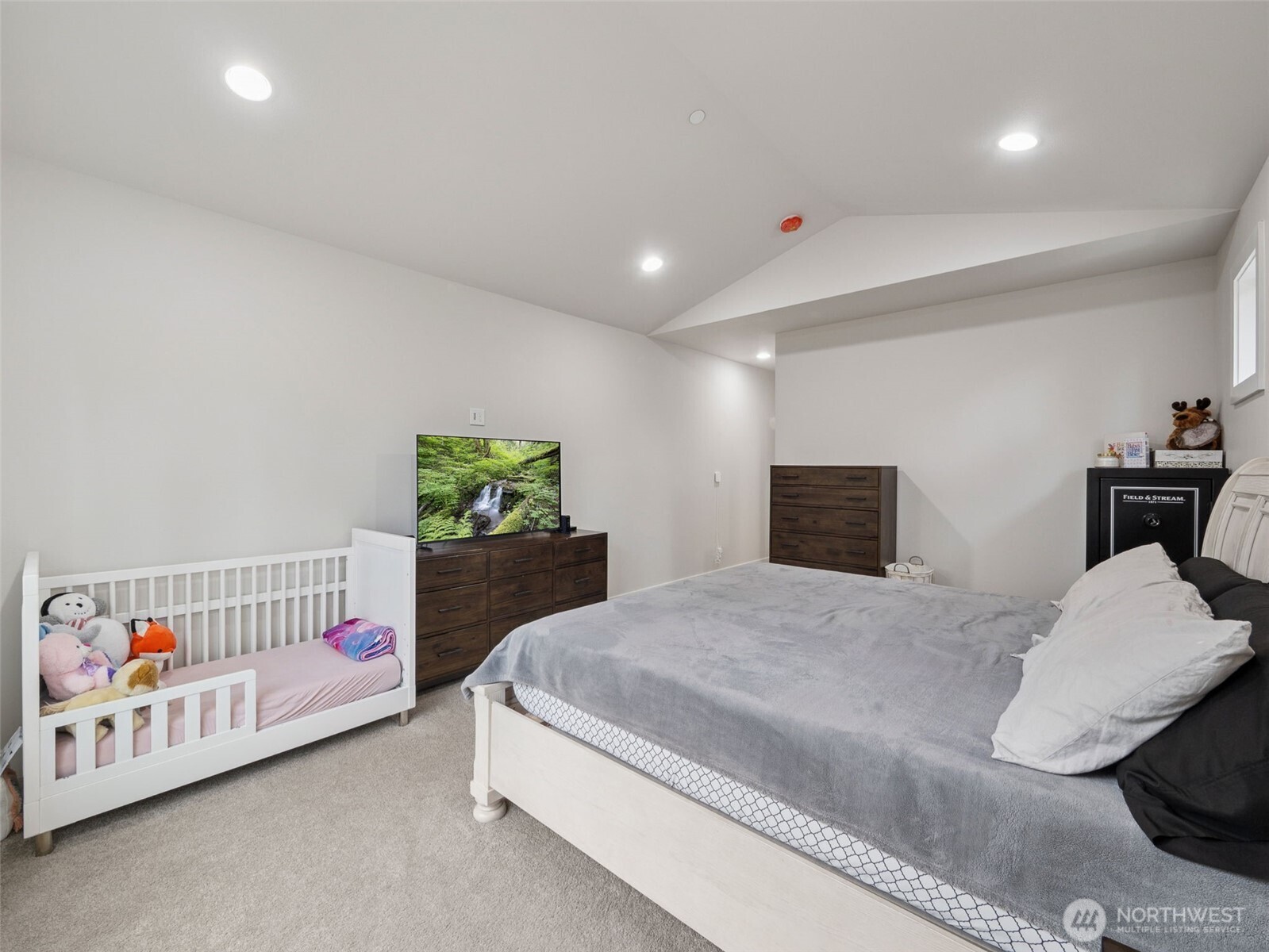 917 Tiedman Road Property Photo 13