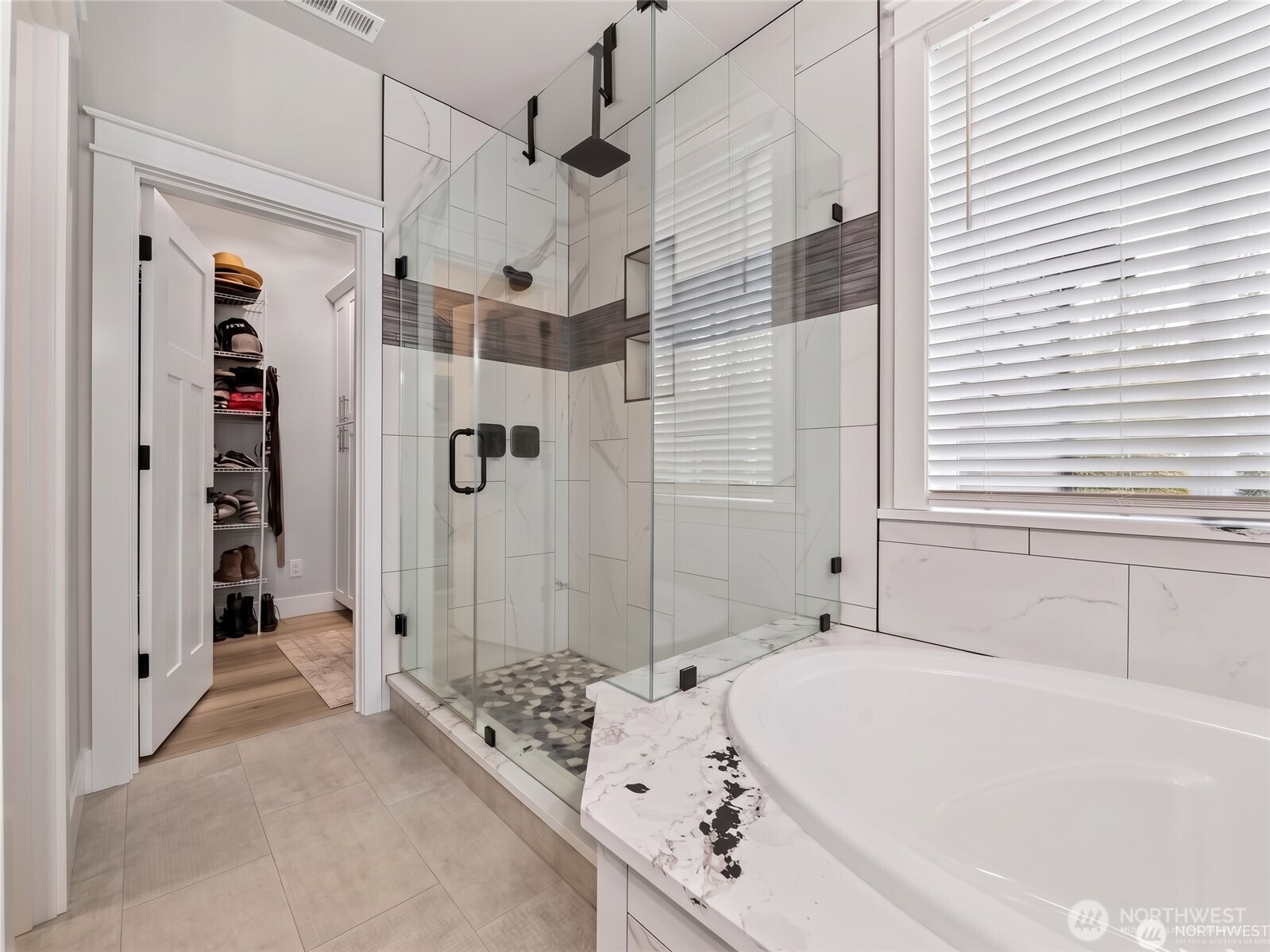 917 Tiedman Road Property Photo 14
