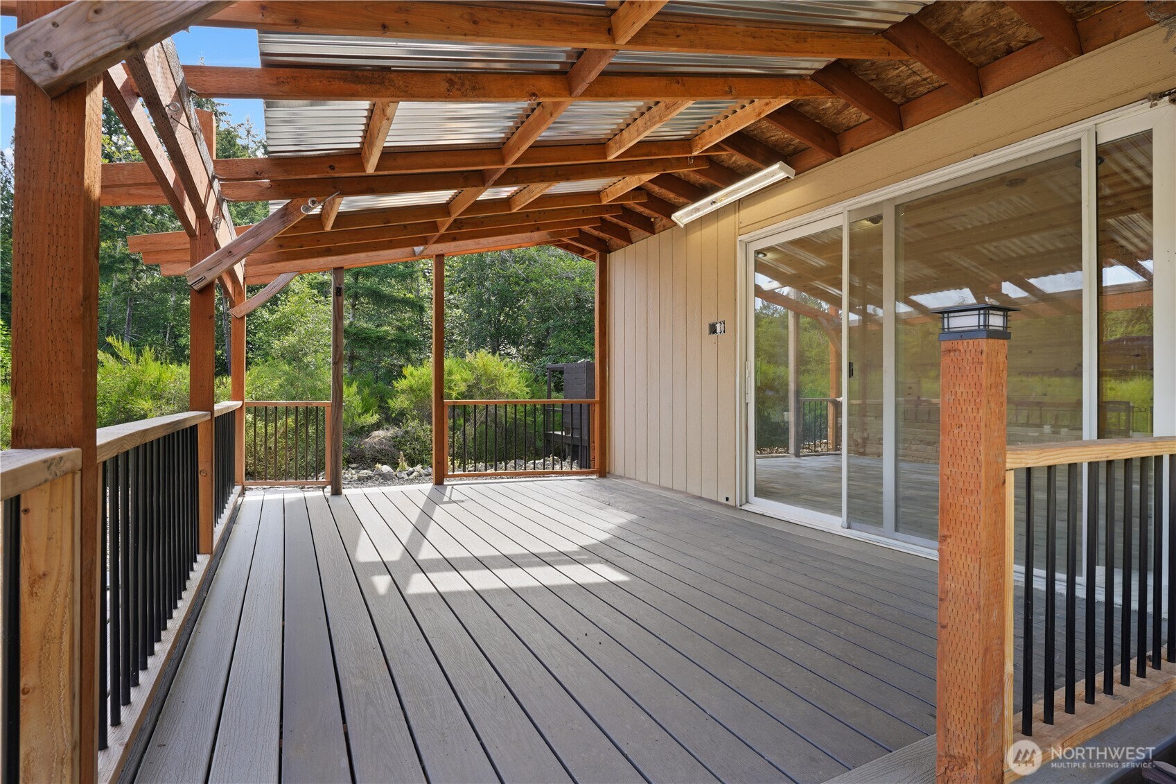 140 E Jared Road Property Photo 3