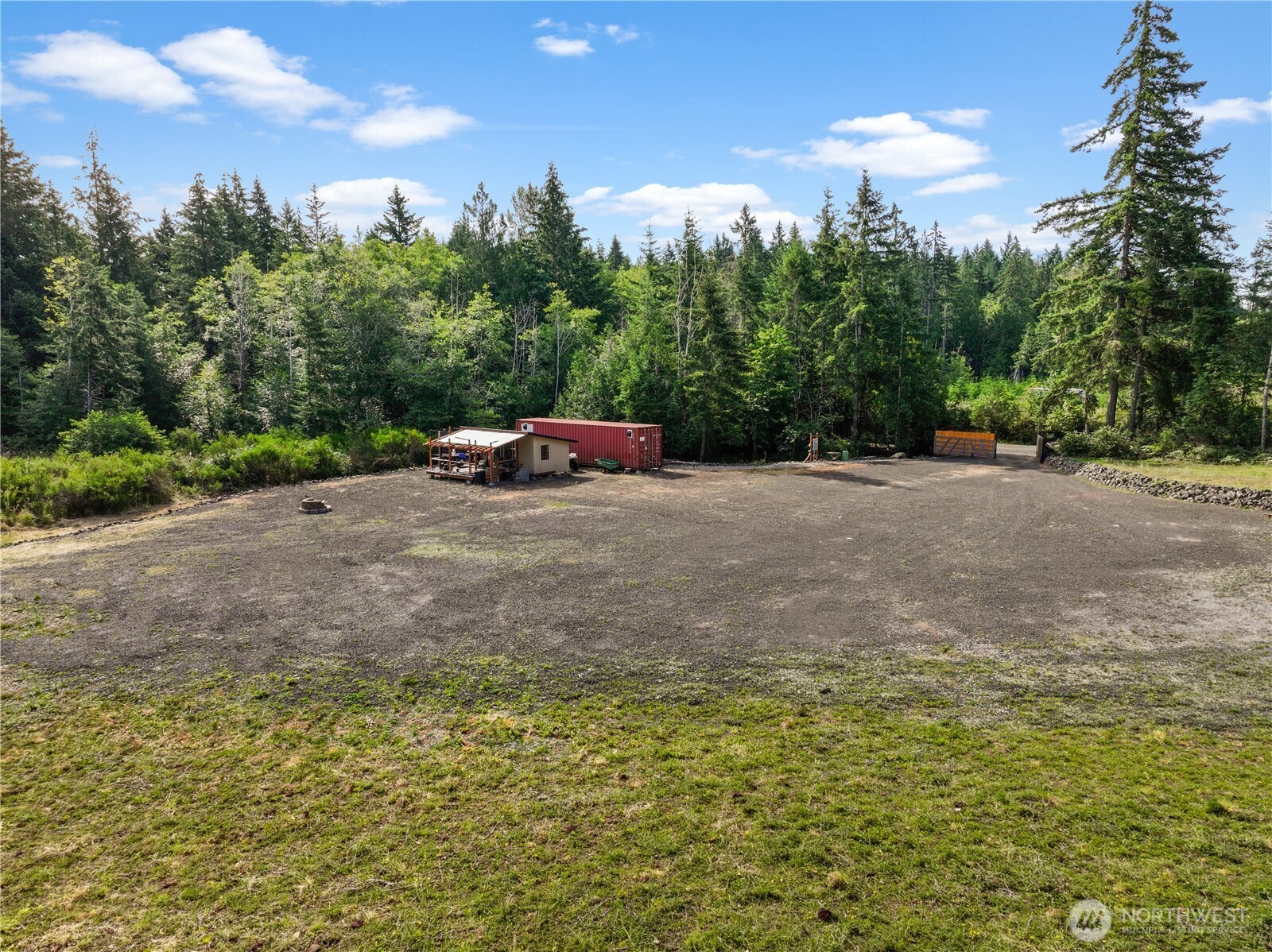 140 E Jared Road Property Photo 10