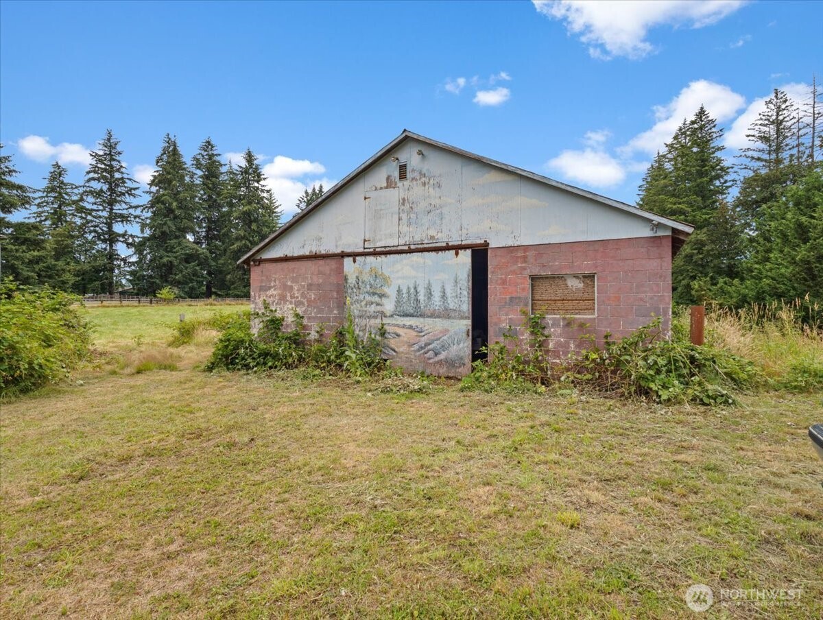 27214 Ne Robinson Property Photo 13