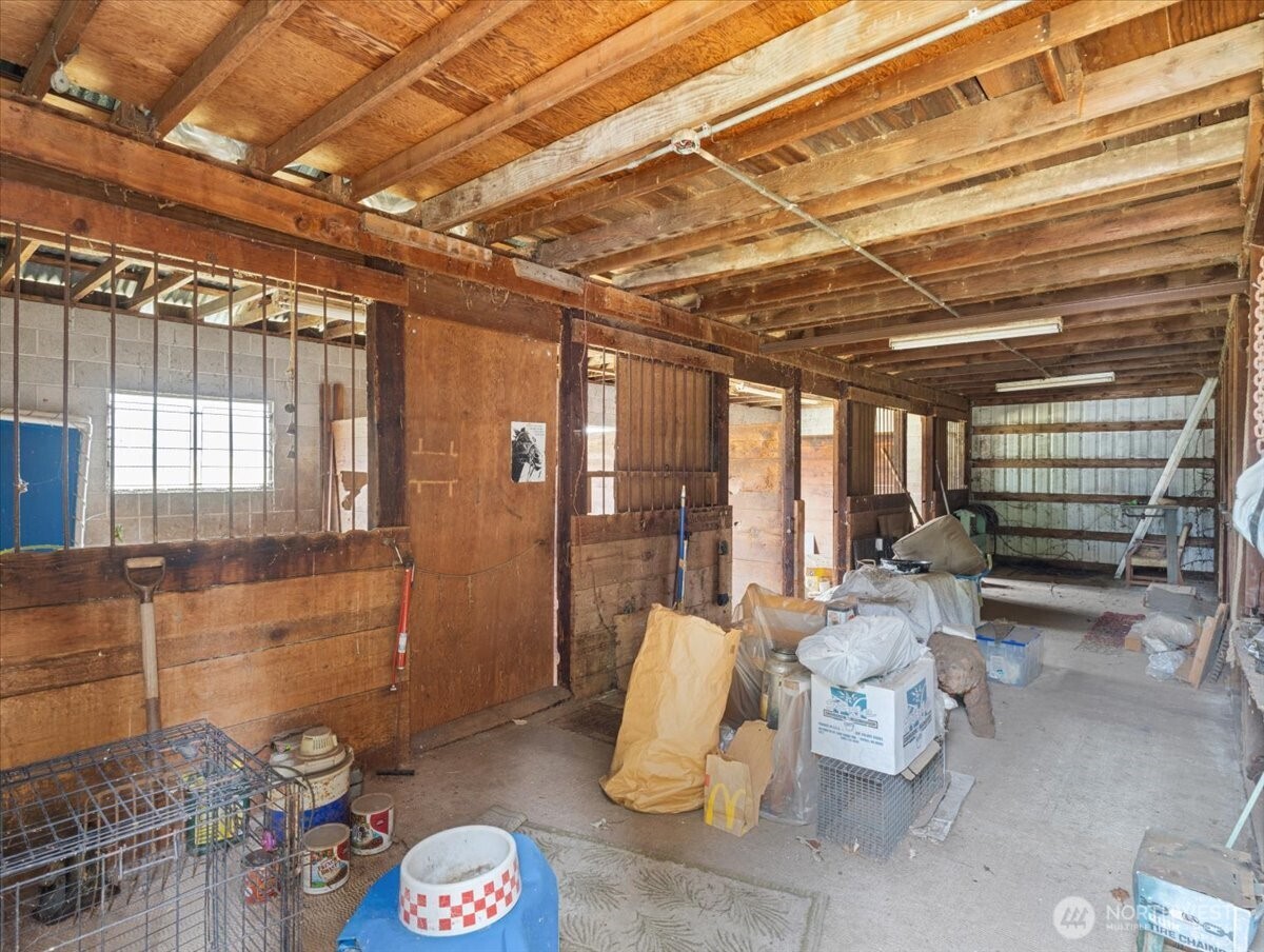 27214 Ne Robinson Property Photo 15
