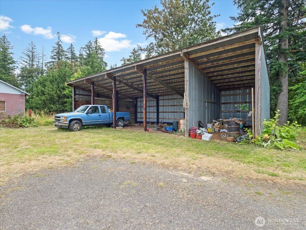 27214 Ne Robinson Property Photo 16