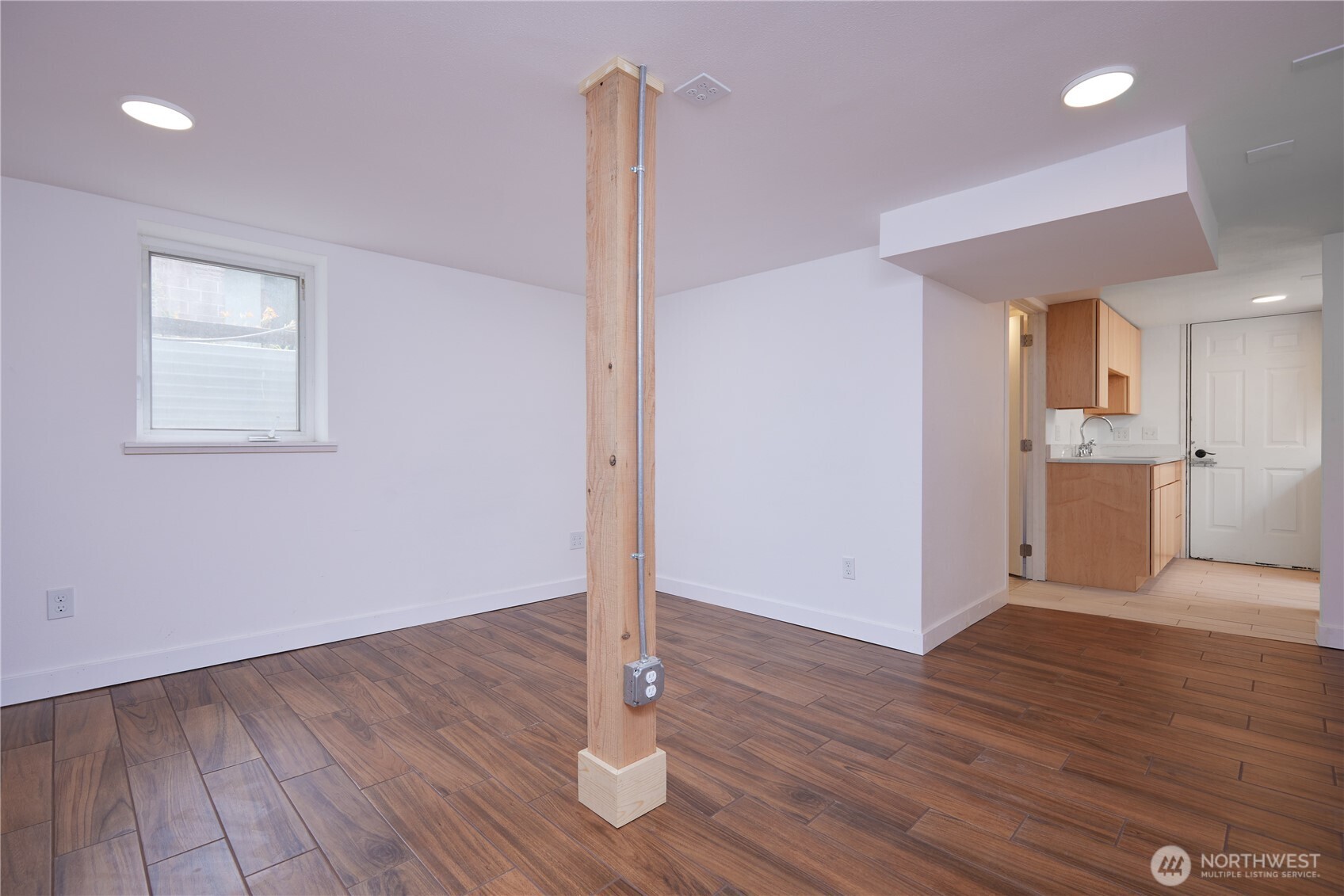 502 S 1st Ave Property Photo 15