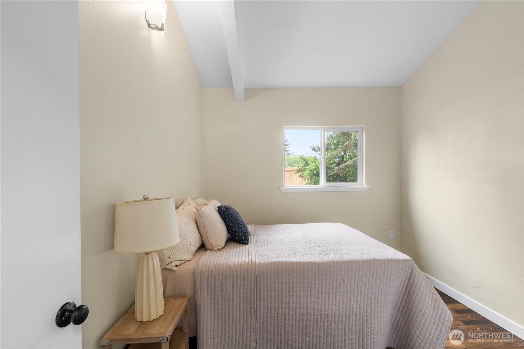 328 Ensign Avenue Property Photo 5