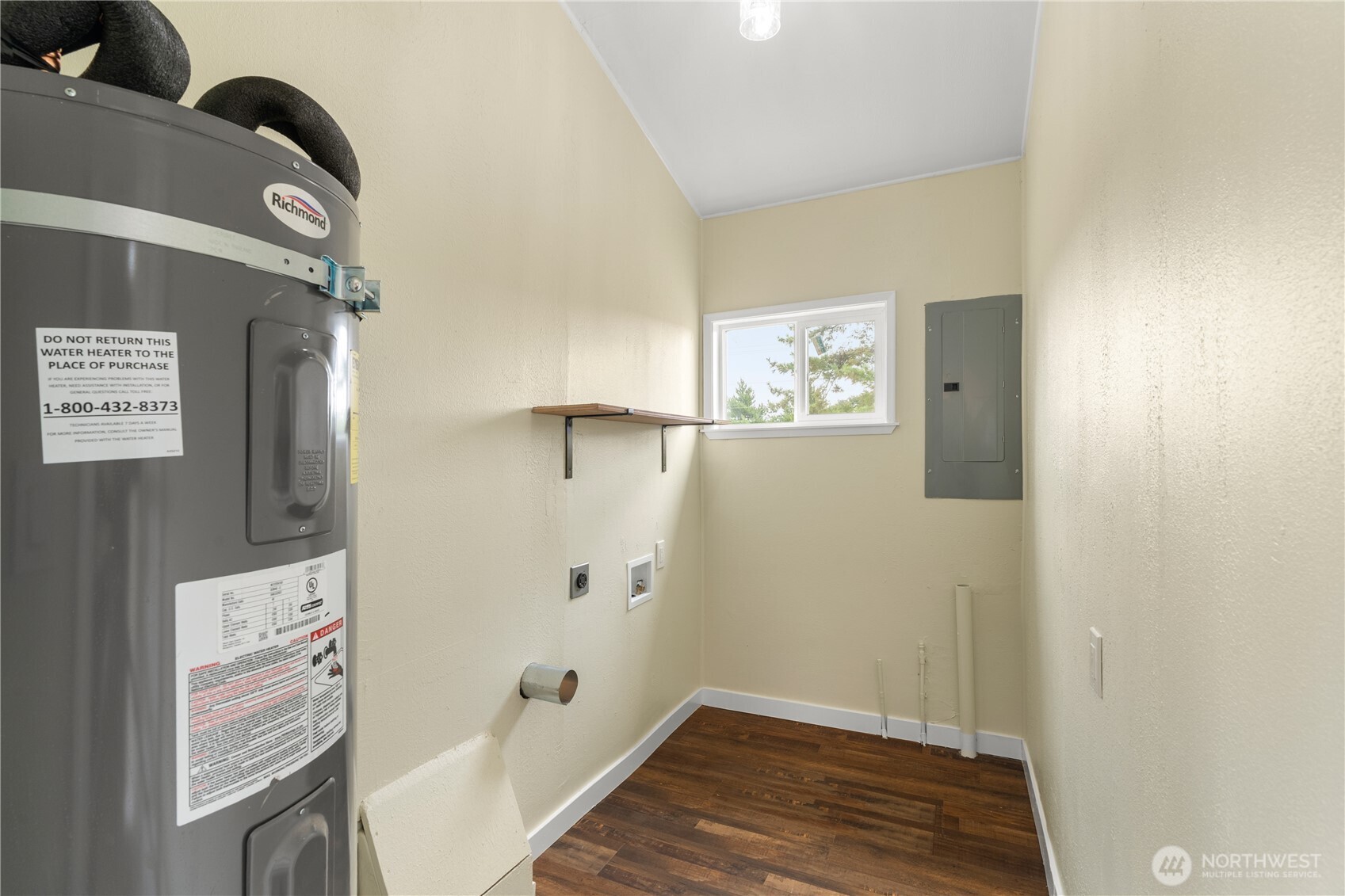 328 Ensign Avenue Property Photo 11