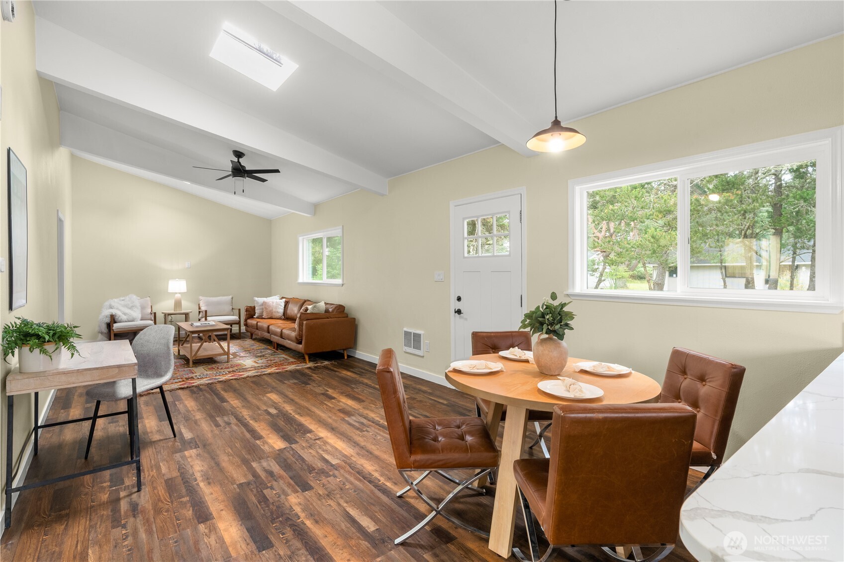 328 Ensign Avenue Property Photo 14