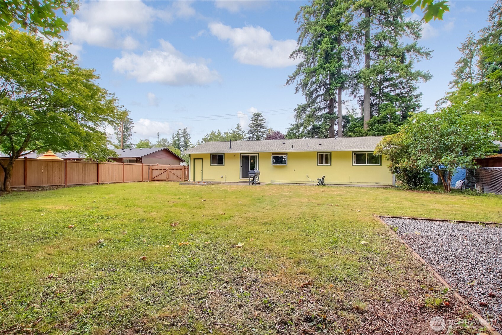 18233 Se 262nd Place Property Photo 17
