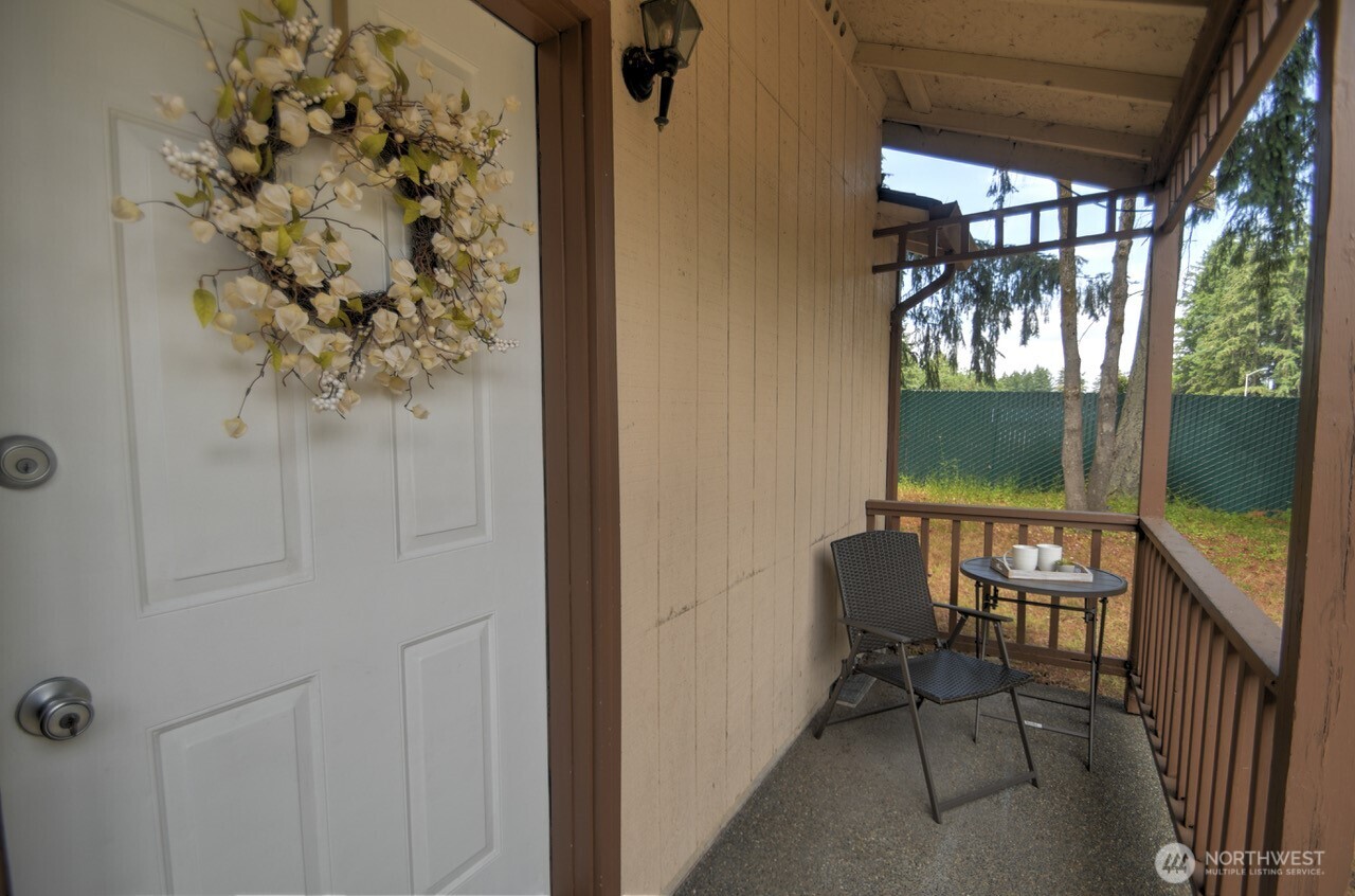 571 Malibu Drive Property Photo 2