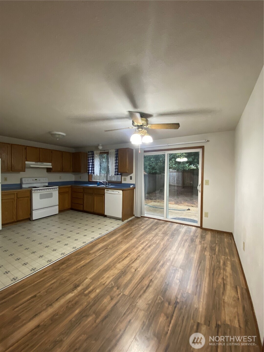 6808 112th Avenue Property Photo 8