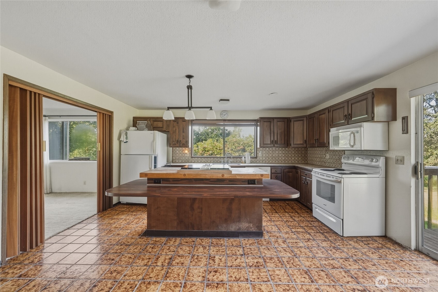 16 Harvey Road Property Photo 18
