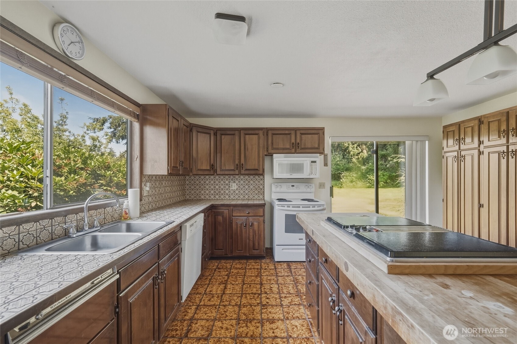 16 Harvey Road Property Photo 19