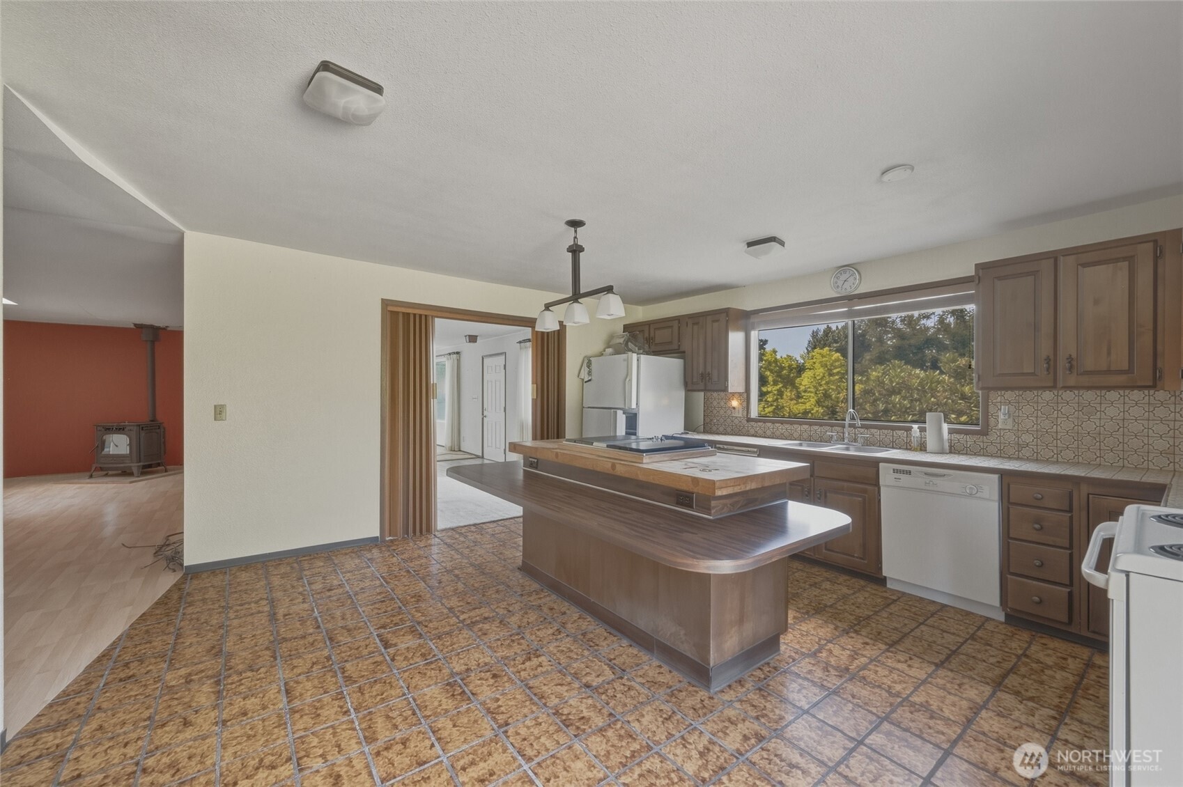 16 Harvey Road Property Photo 20