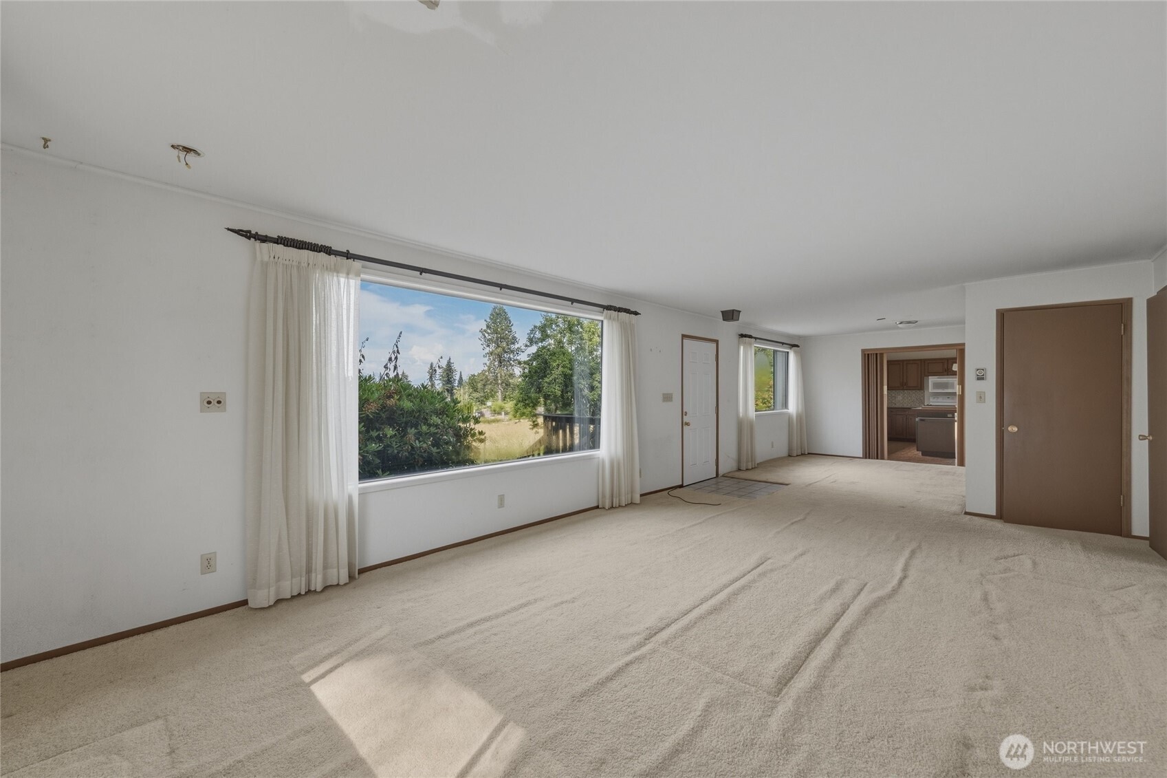 16 Harvey Road Property Photo 27