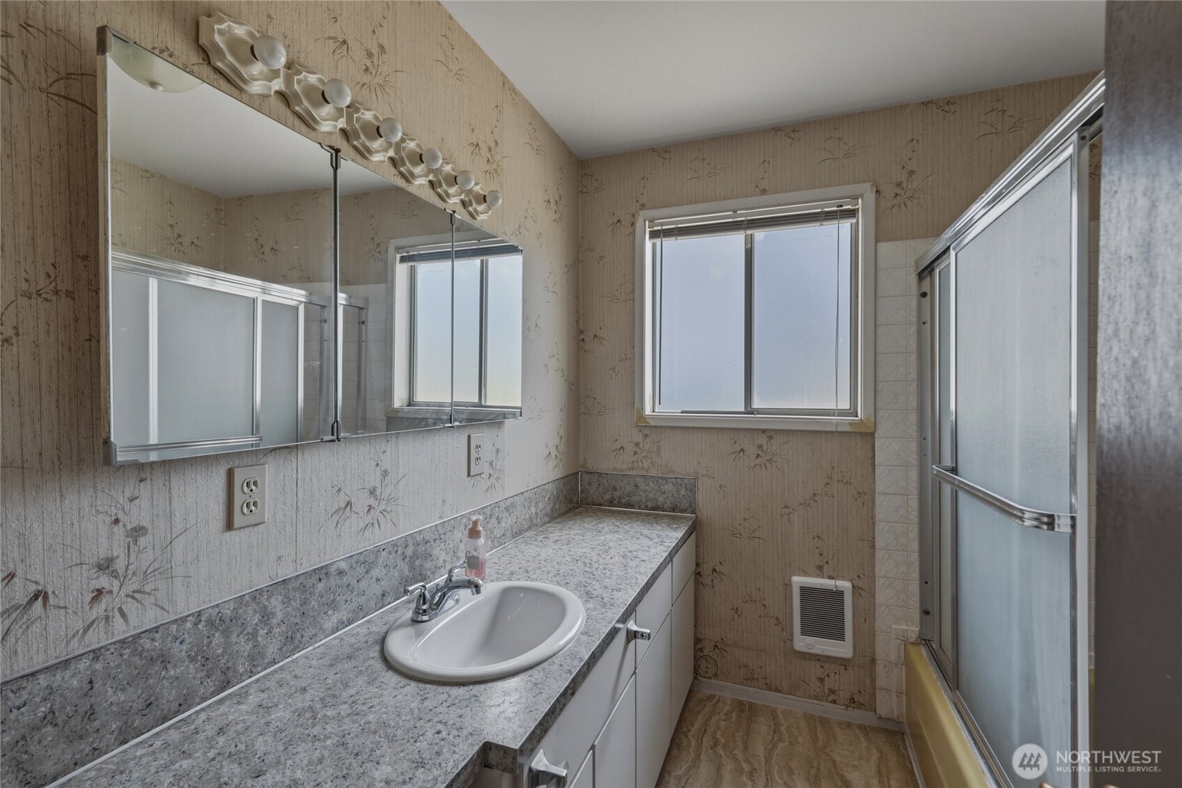 16 Harvey Road Property Photo 34