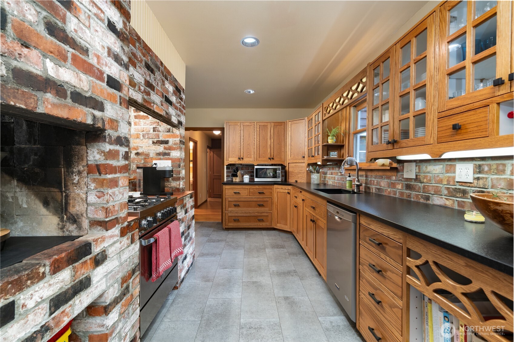23945 Martin Road Property Photo 8