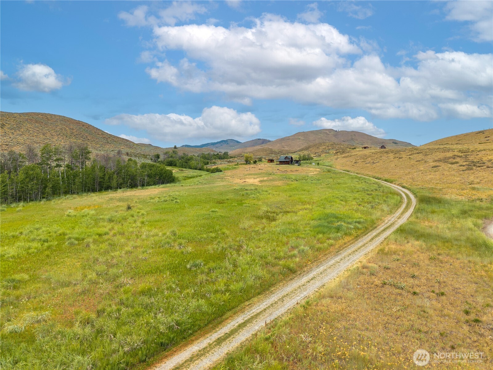 135 Hamilton Ranch Loop Property Photo 4