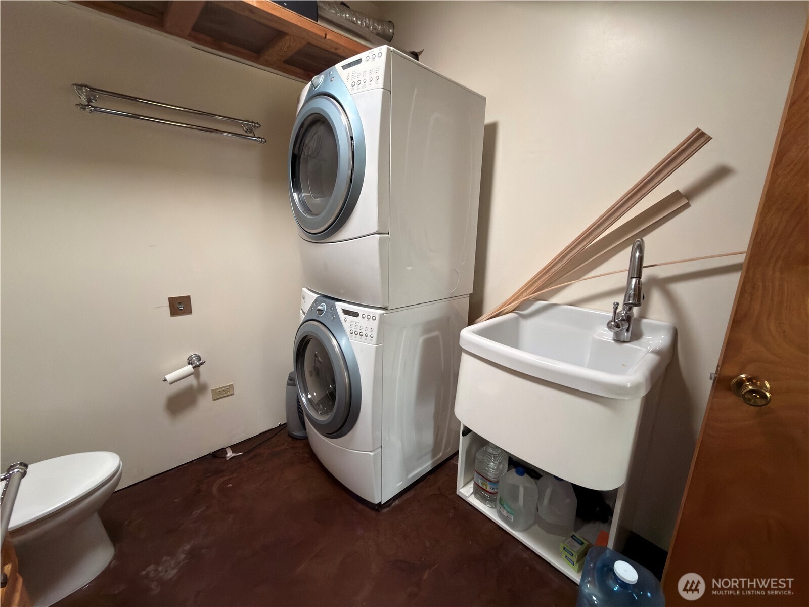12 S Teal Lake Road Property Photo 11